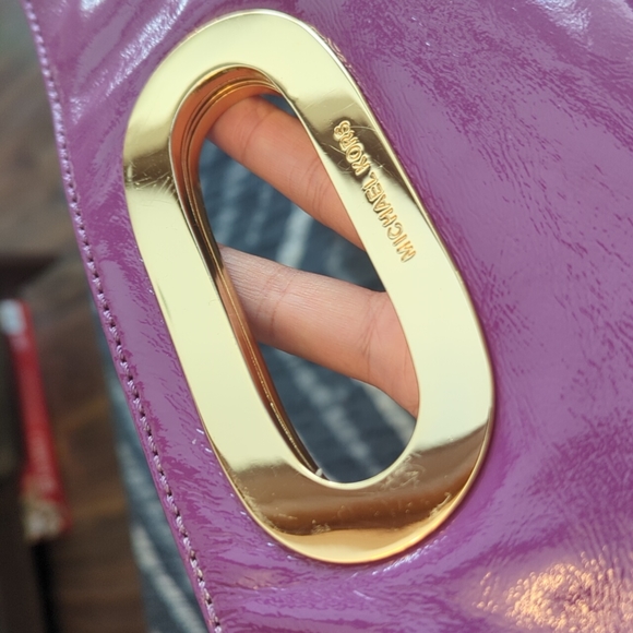 Michael Kors Berkley handle clutch - Picture 7 of 12